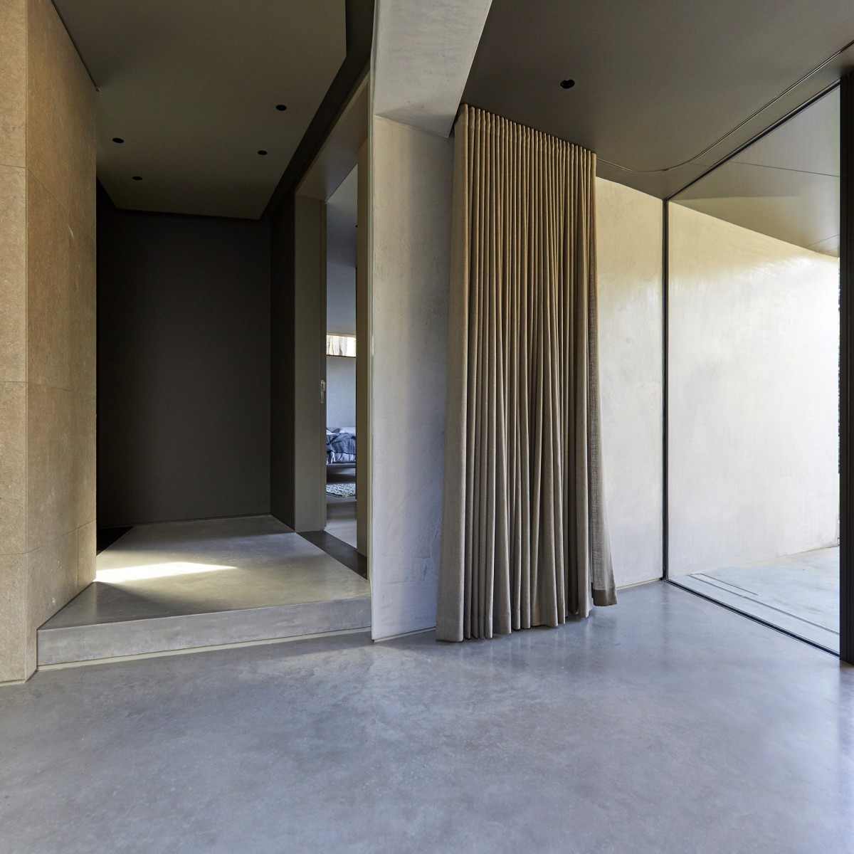 living room to bedroom lobby